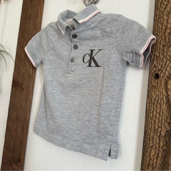 Y2K Calvin Klein Baby Boy Polo Gray Pink White 12 Months
EUC - Picture 3 of 8